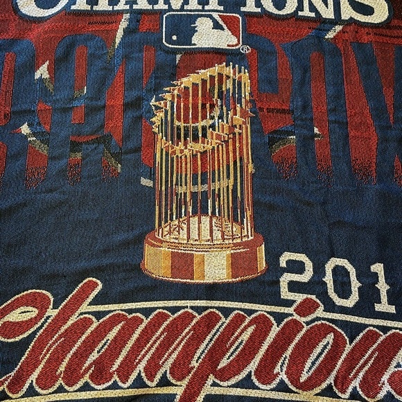 The Northwest Co. 2013 World Series Champions MLB Boston Red Sox Fringe Blanket - Picture 3 of 6